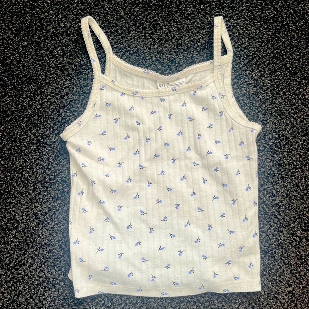 Size 10 white gap tank top